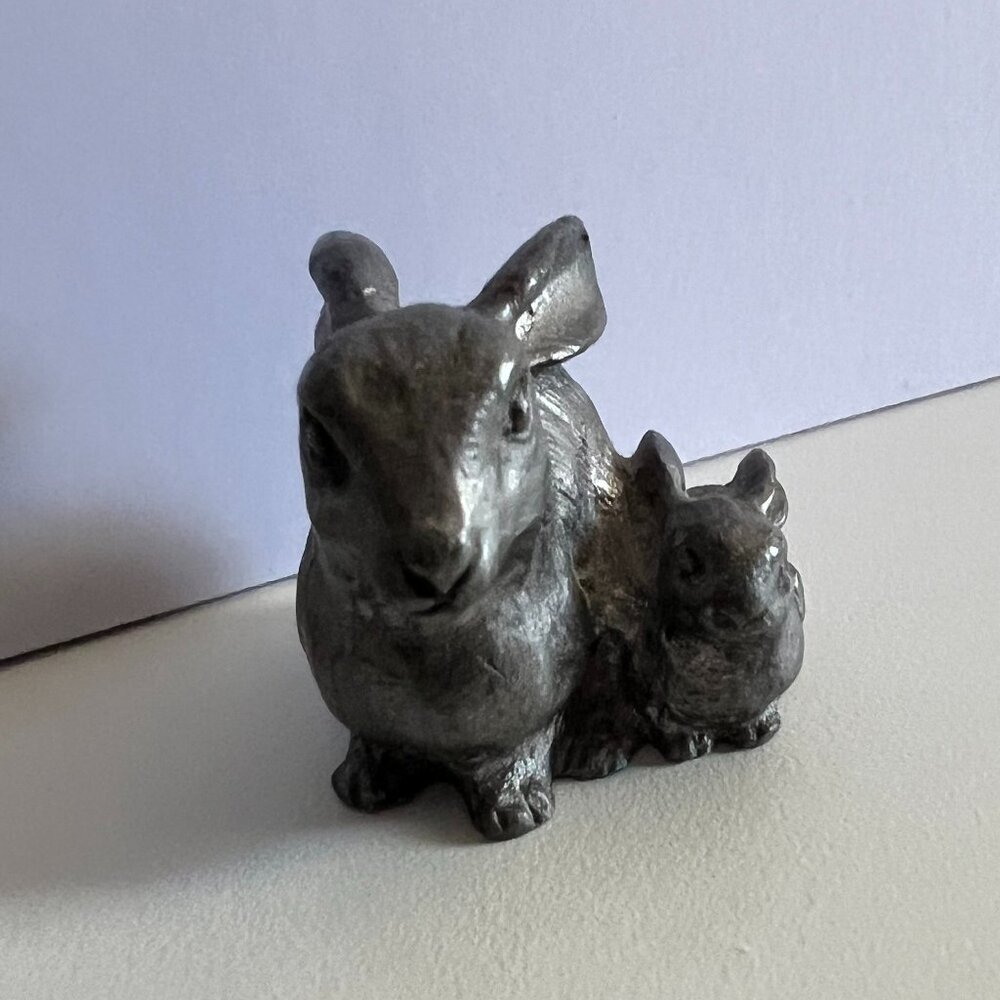 Vintage Michael Ricker Pewter Bunny Pair Mom & Baby Minature Figurine